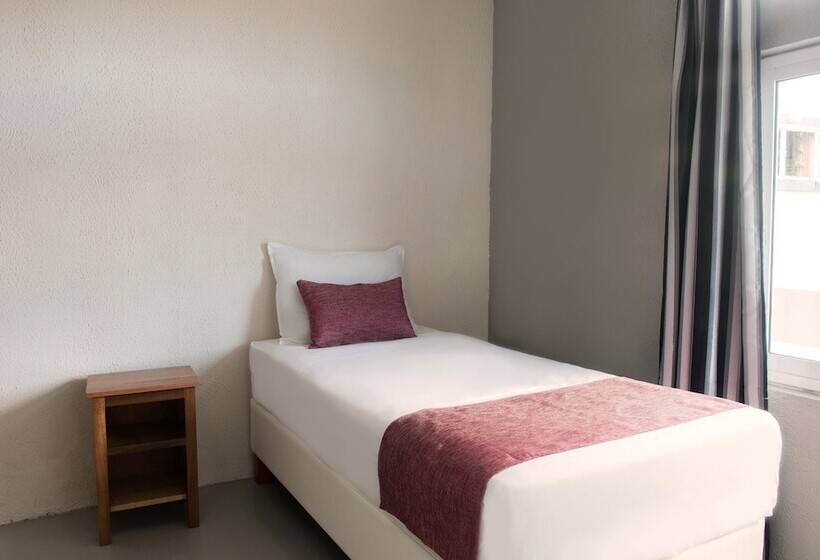 اتاق استاندارد یک نفره, La Tonnelle Guest House