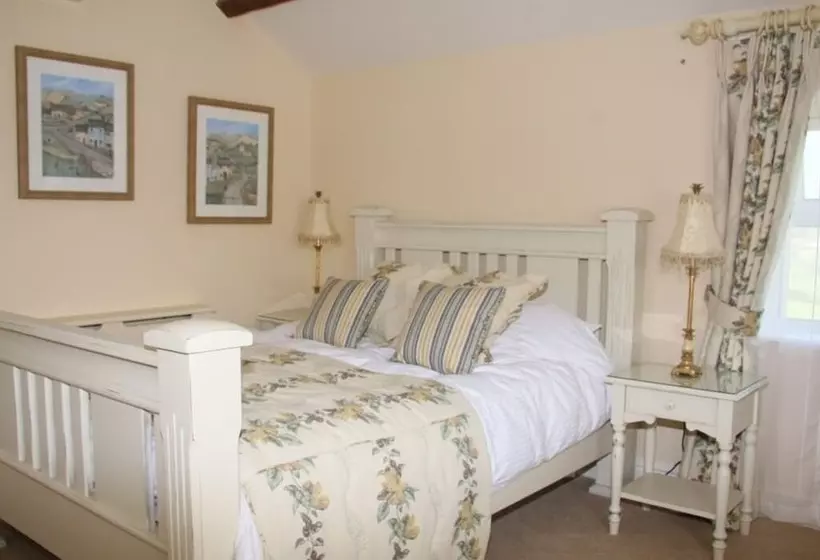 デラックスルーム, Wall Hill Farm