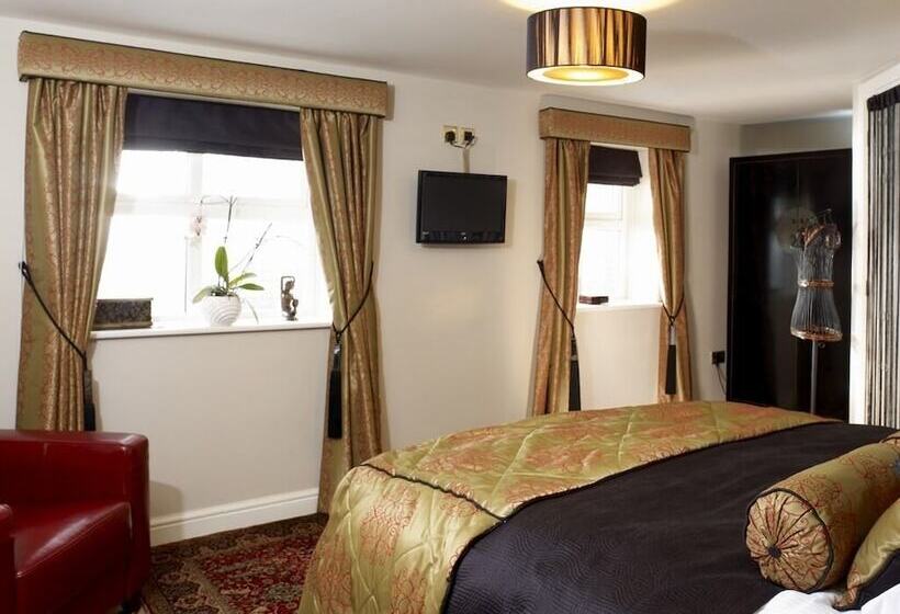 חדר סופריור, Wall Hill Farm