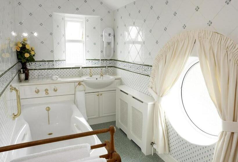 デラックスルーム, Wall Hill Farm