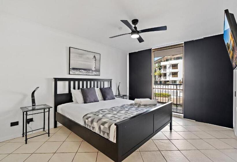 带泳池景观及3个卧室的公寓, Seaview Resort