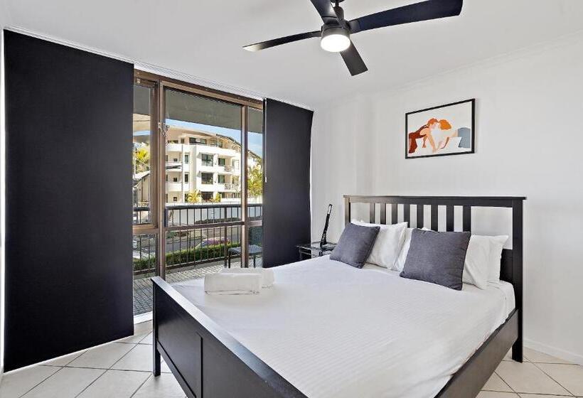 带泳池景观及3个卧室的公寓, Seaview Resort