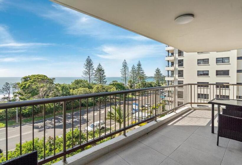 带有一个卧室和海景的高级公寓, Seaview Resort