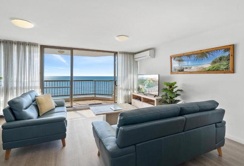 Superior 2-bedroom flat with sea view, Seaview Resort