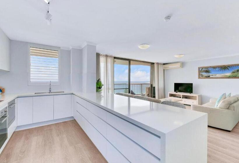 带有一个卧室和海景的高级公寓, Seaview Resort