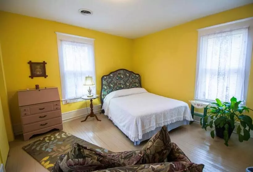 バス共有のスタンダードルーム, The Dailey Renewal Retreat B & B