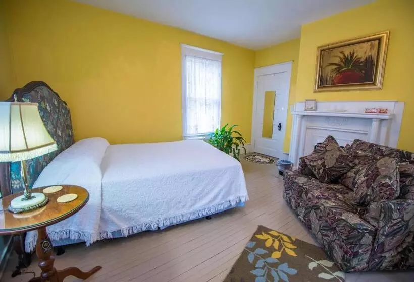 バス共有のスタンダードルーム, The Dailey Renewal Retreat B & B