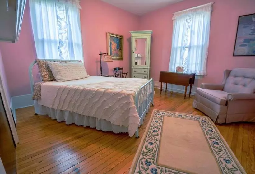 バス共有のスタンダードルーム, The Dailey Renewal Retreat B & B