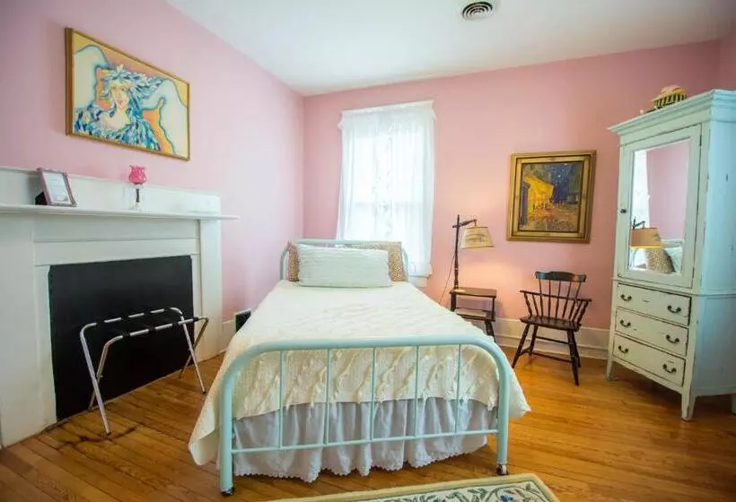 バス共有のスタンダードルーム, The Dailey Renewal Retreat B & B