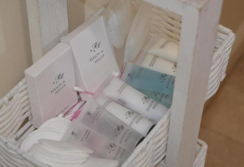 Номер Стандарт, The Waltzing Weasel B&b