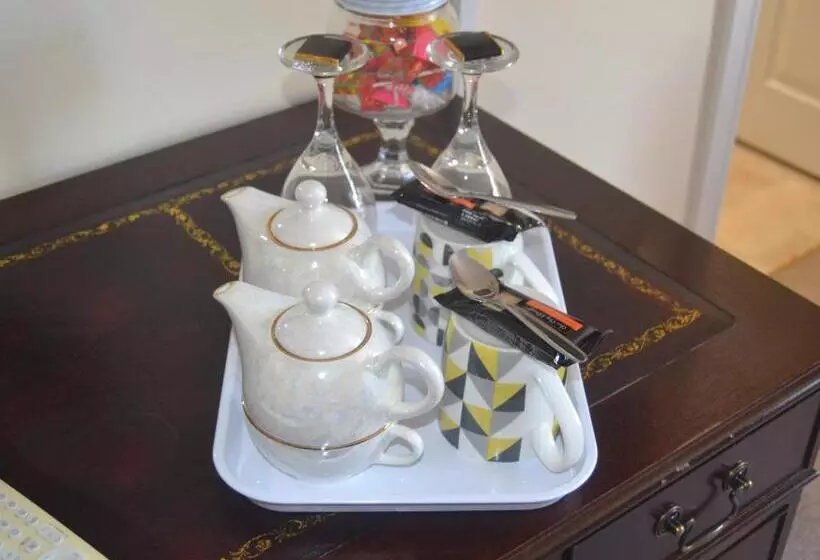 スタンダードルーム, The Waltzing Weasel B&b