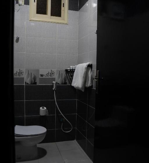 标准工作室, Fans Hotel Suites