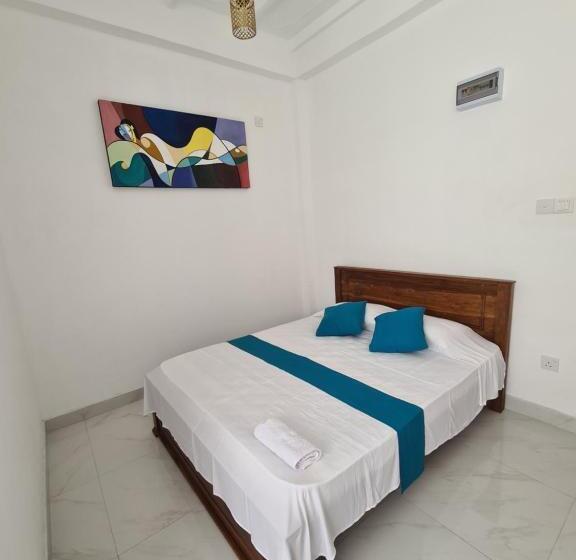 Номер Стандарт, Ceylon Lodge   Airport Transit Hostel