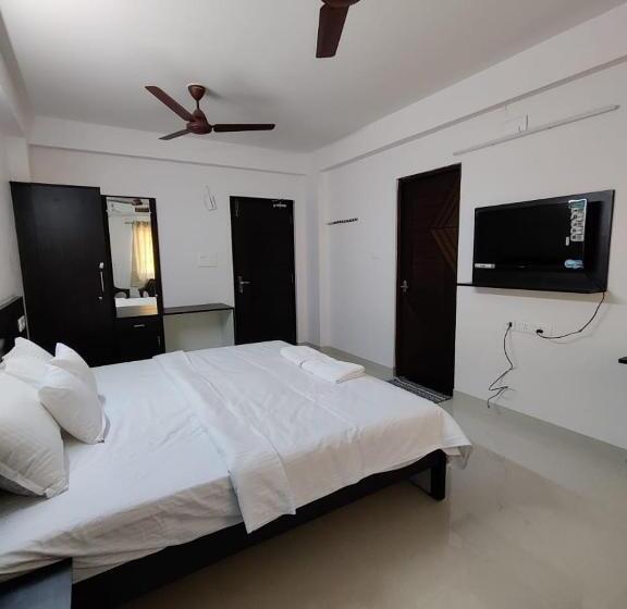 Quarto Estandar, Alohaa Homestel