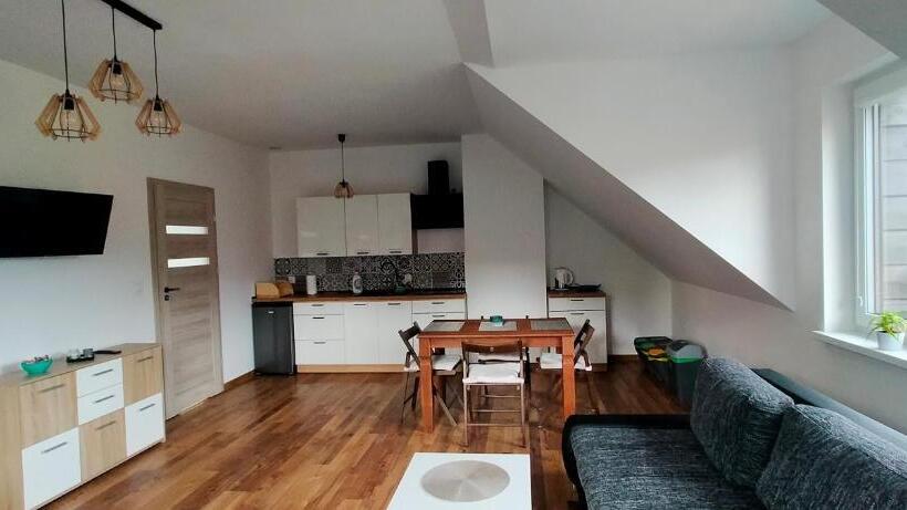 إستوديو قياسى ذو إطلالة, Smerekowa Ostoja