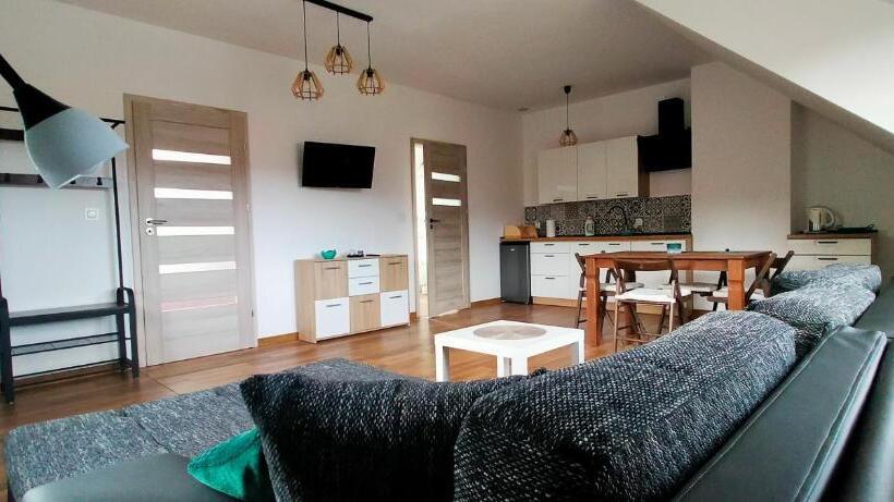 إستوديو قياسى ذو إطلالة, Smerekowa Ostoja