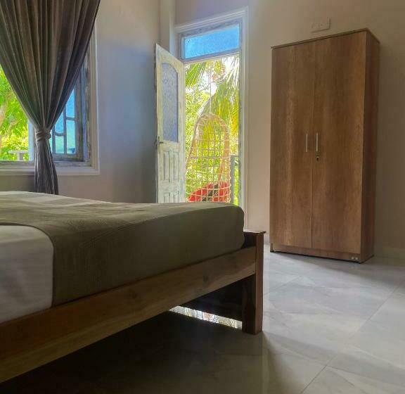 Habitació Deluxe amb Balcó, Habibi Hostel & Restaurant