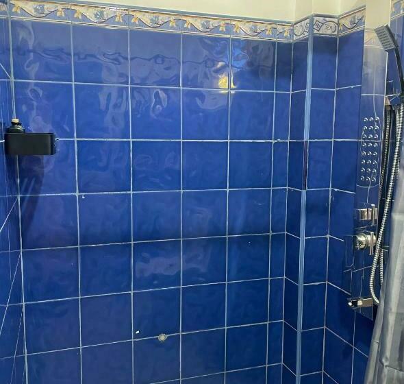 Habitació Deluxe amb Balcó, Habibi Hostel & Restaurant