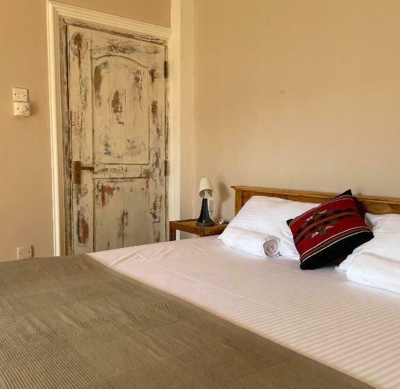 Habitació Deluxe amb Balcó, Habibi Hostel & Restaurant