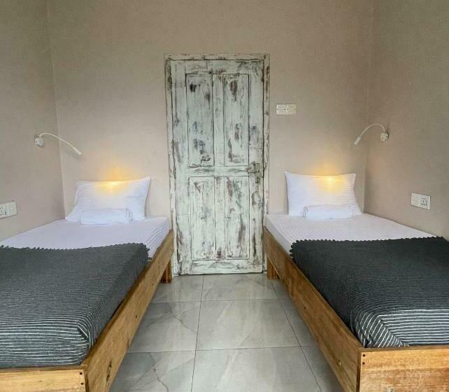 Habitació Estàndard Bany Compartit, Habibi Hostel & Restaurant