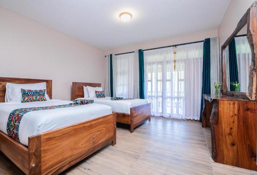 اتاق لوکس سه تخته, Gorilla Leisure Lodge