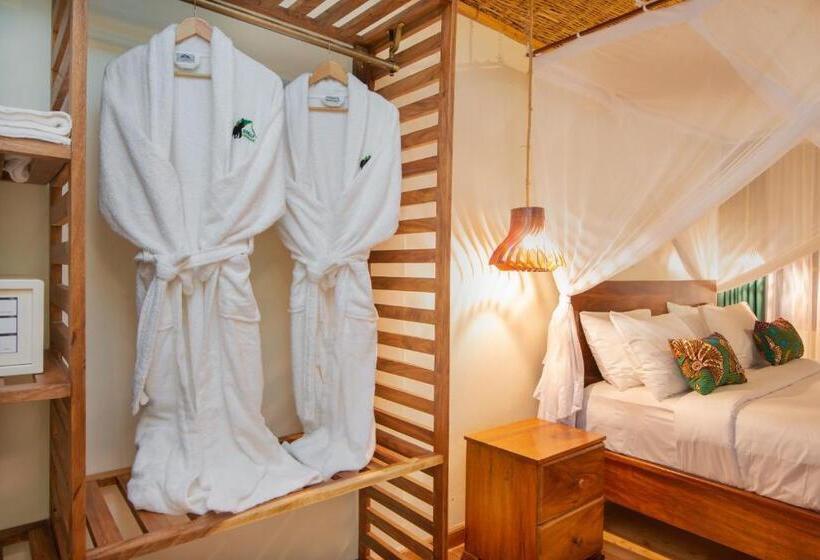 اتاق لوکس سه تخته, Gorilla Leisure Lodge