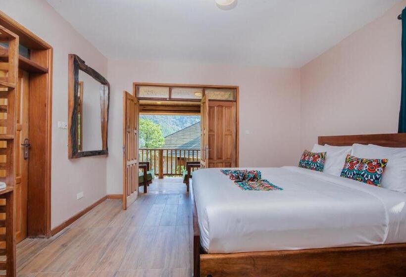 اتاق لوکس سه تخته, Gorilla Leisure Lodge