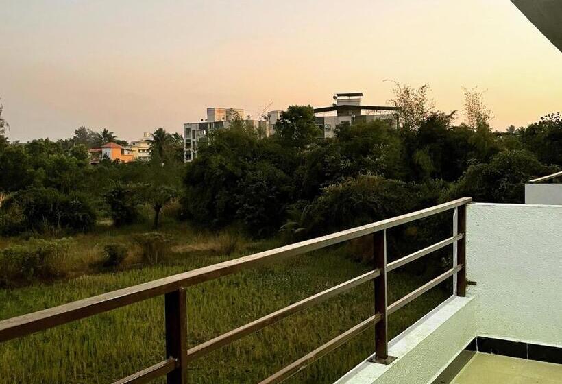 豪华房间, Scarlet Resort Alibag