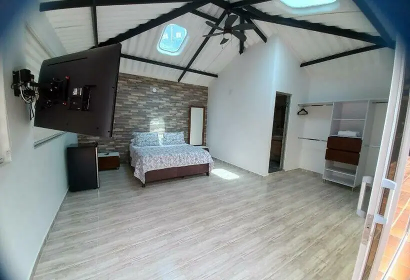 デラックススイート, Villa Paz D F