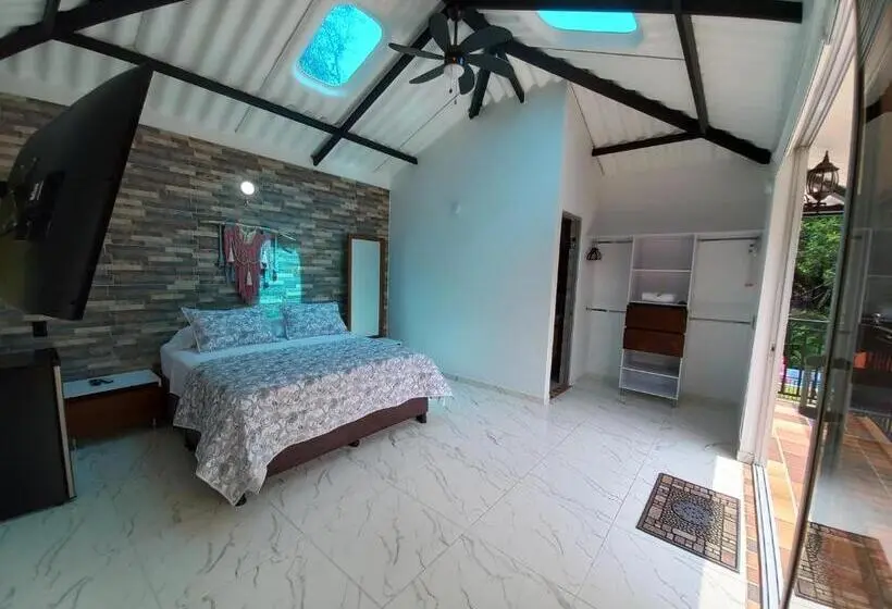 デラックススイート, Villa Paz D F