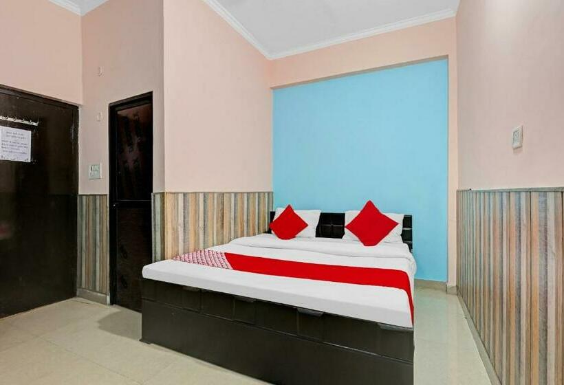 Трехместный Номер Классика, Spot On Hotel Shivam Residency