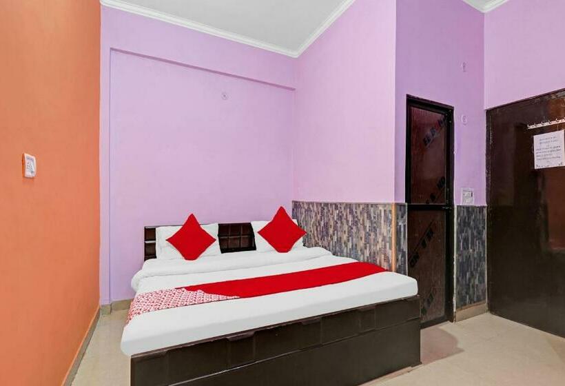 トリプルクラシックルーム, Spot On Hotel Shivam Residency