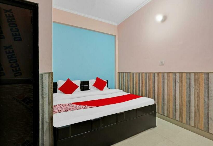 Трехместный Номер Классика, Spot On Hotel Shivam Residency
