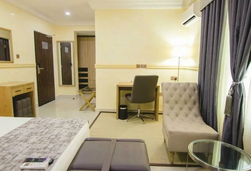 اتاق سوپریور با تخت بزرگ, Bon Hotel Asokoro Residence