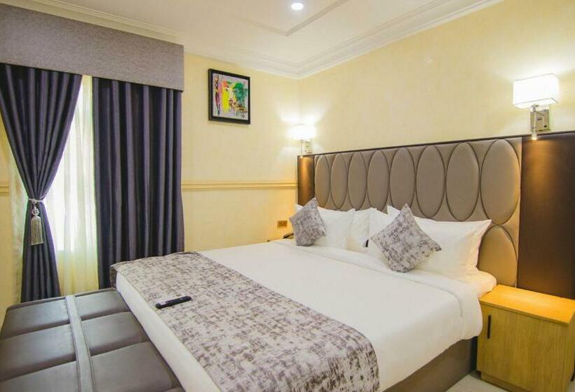 اتاق سوپریور با تخت بزرگ, Bon Hotel Asokoro Residence