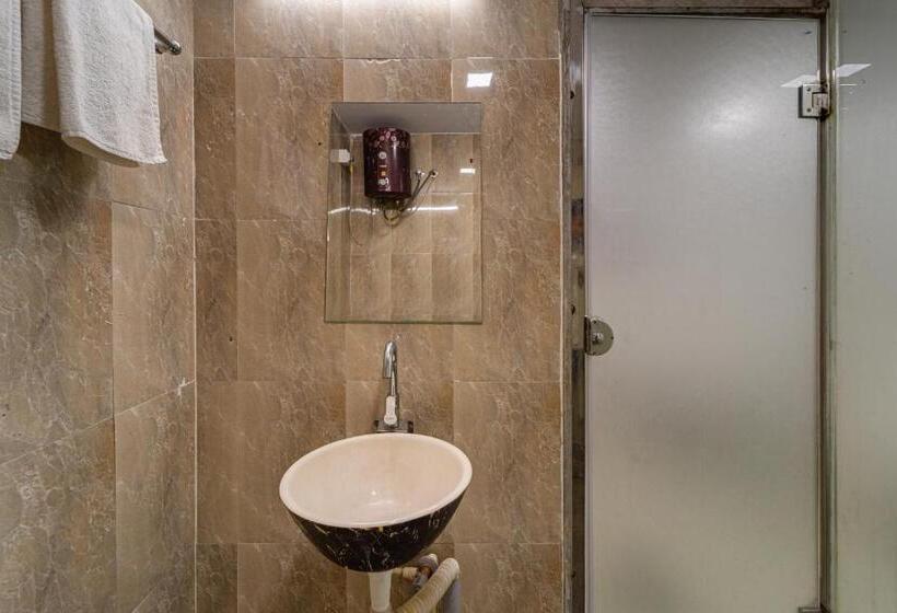 اتاق لوکس با بالکن, Nathan Resort With Swimming Pool