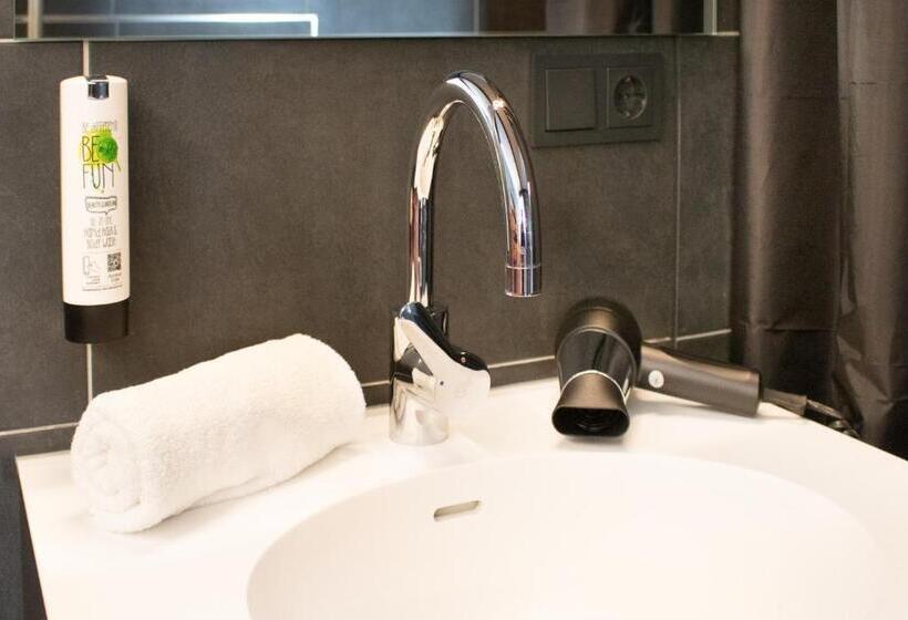 Одноместный Номер Стандарт Адаптированный для Инвалидов, Sob Hotel By Wmm Hotels