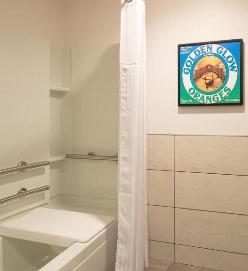 Номер Стандарт Кровать Кинг Адаптированный для Инвалидов, Ayres Hotel Rialto Fontana