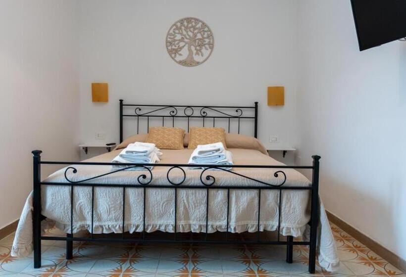 スタンダードトリプルルーム, B & B L Abbraccio