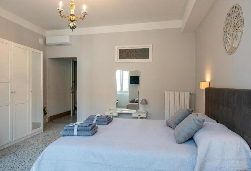 スーペリアの4人部屋, B & B L Abbraccio