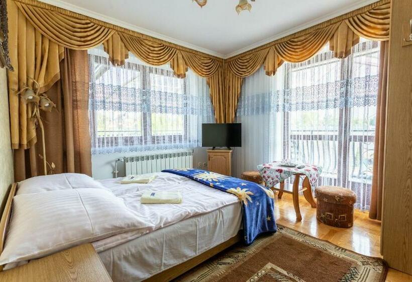 标准间带山景, Dw Paweł