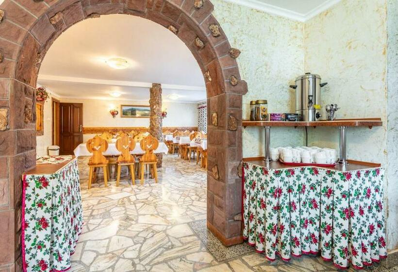 标准间带山景, Dw Paweł