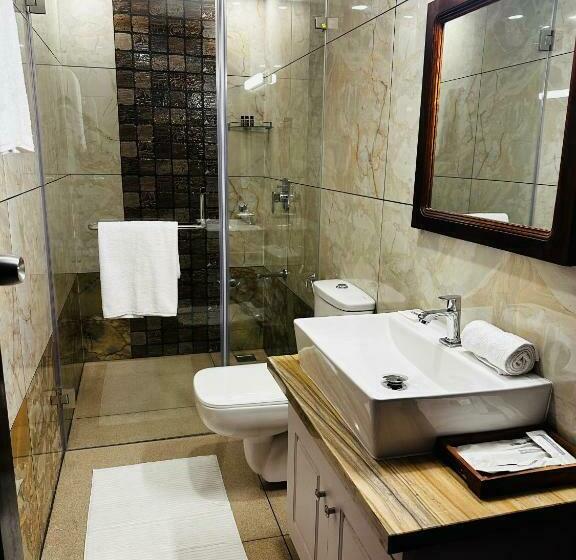 اتاق لوکس, Cherai Lake Resort