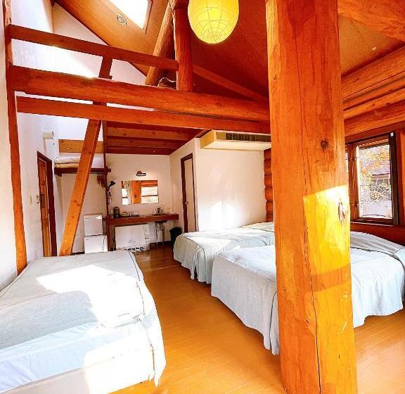 غرفة ديلوكس ثلاثية, Hakuba Log Hotel Meteor