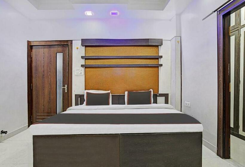 Трехместный Номер Классика, Collection O 805123 Akriti Regency