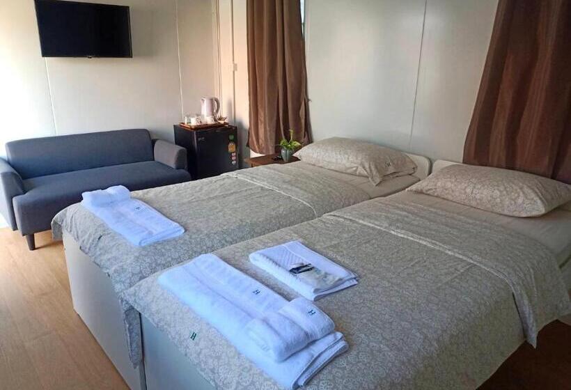 Номер Deluxe, Homey Hut Ayutthaya