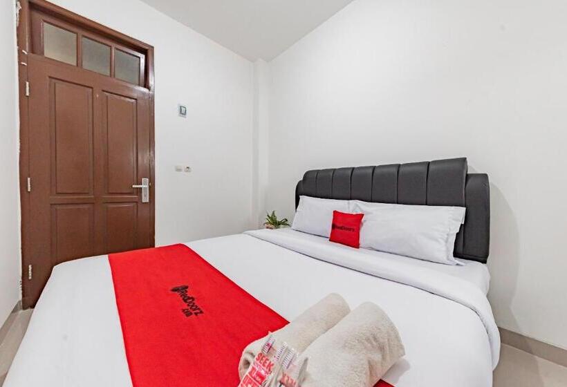 Номер Стандарт, Reddoorz @ Suryakencana Bogor