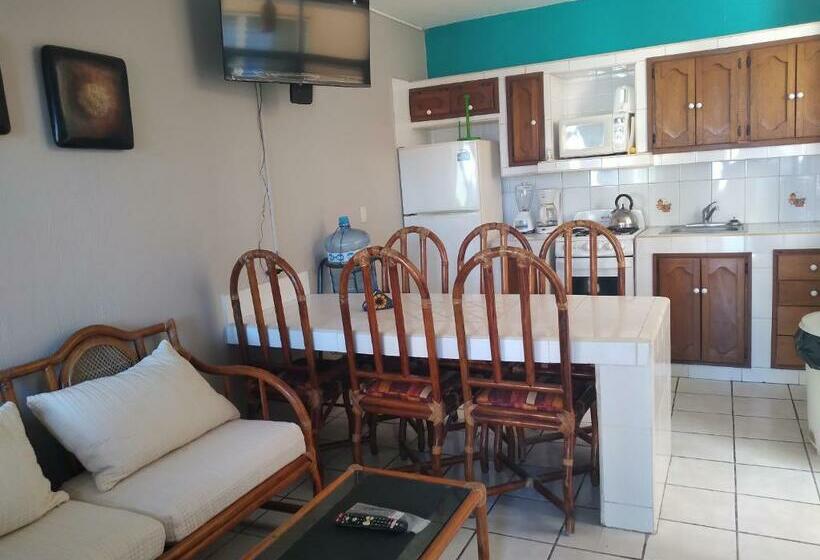 غرفة عائلية, La Casita De La Penita