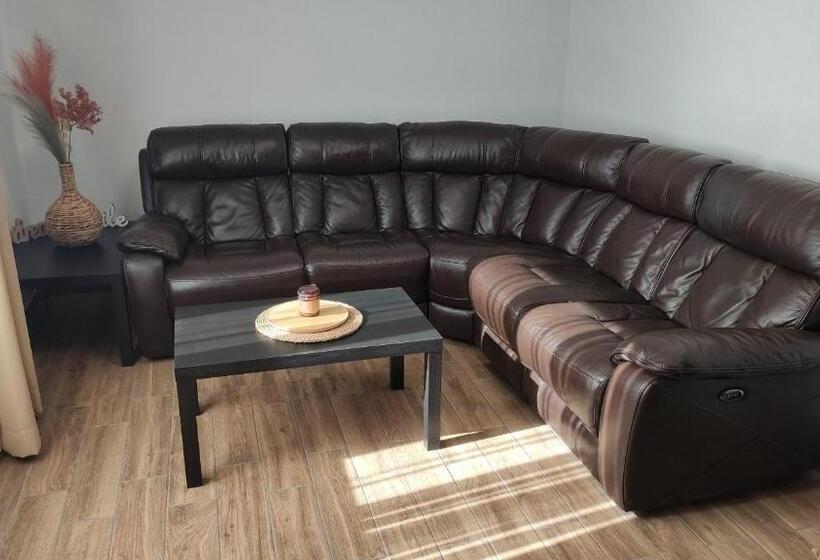 וילה עם חדר שינה אחד ובריכת שחיה, къща за гости   вила сидона