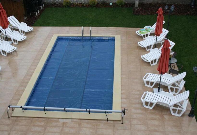 וילה עם חדר שינה אחד ובריכת שחיה, къща за гости   вила сидона